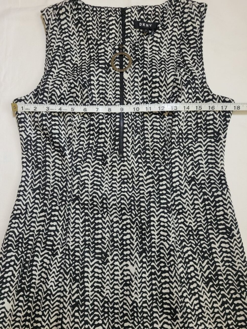 DKNY Colorblock Herringbone Zip Sheath Dress Black White NEW Quiet Luxury - Picture 9 of 12